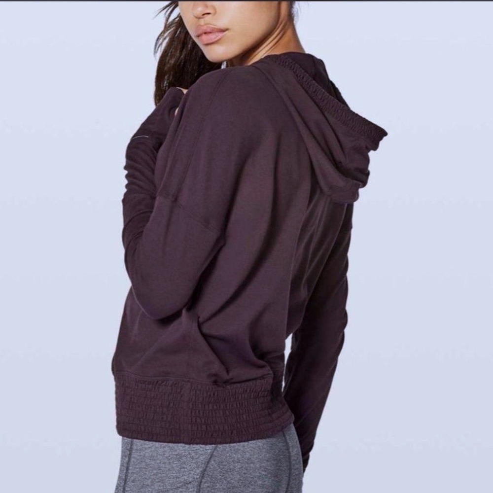 Lululemon Lead‎ The Pack Hoodie Black Cherry Purple Smocked Waist Size 4